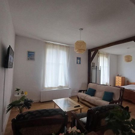 Appartamento Location meublée vichy avec cour privative Esterno foto