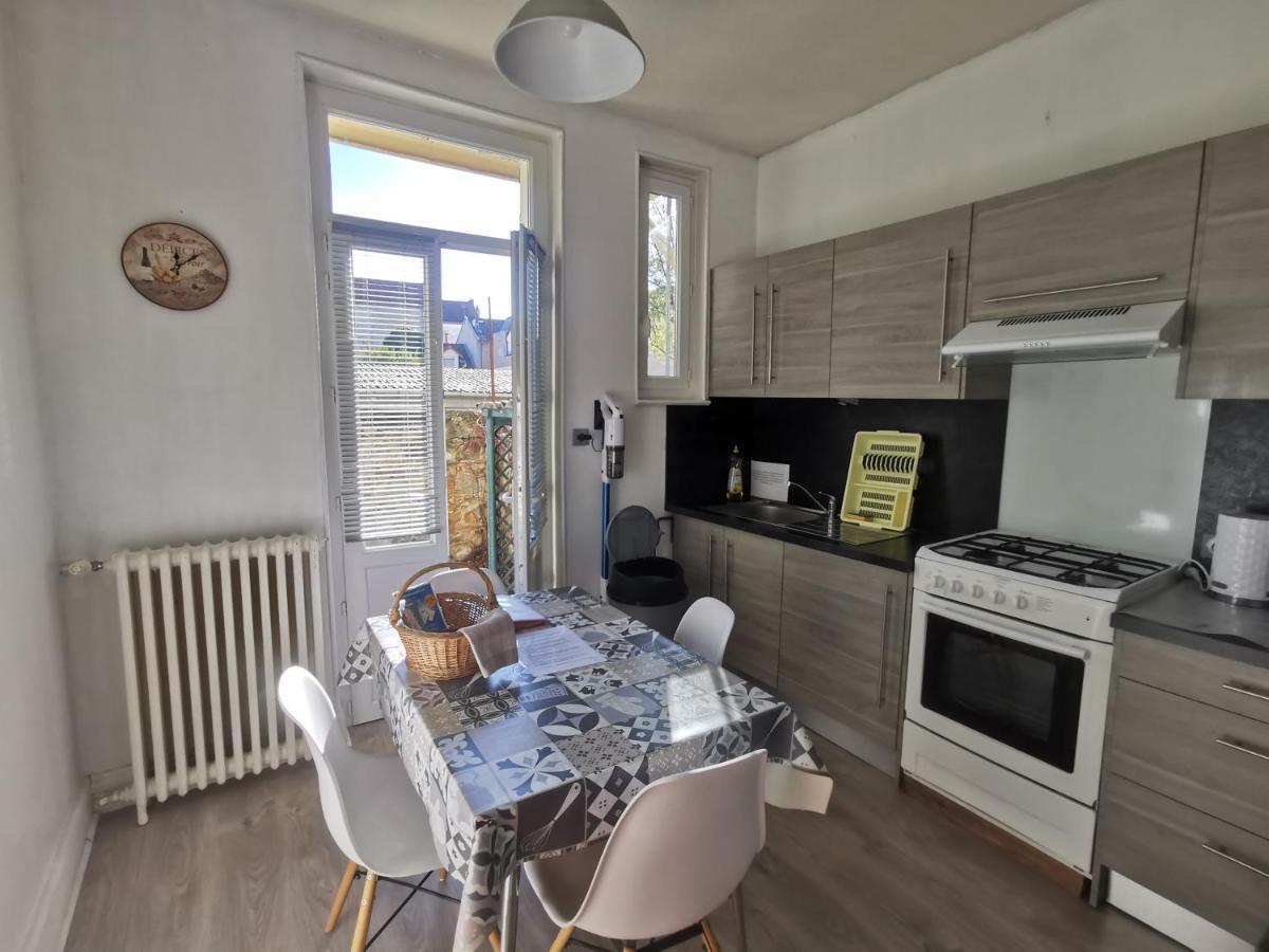 Appartamento Location meublée vichy avec cour privative Esterno foto